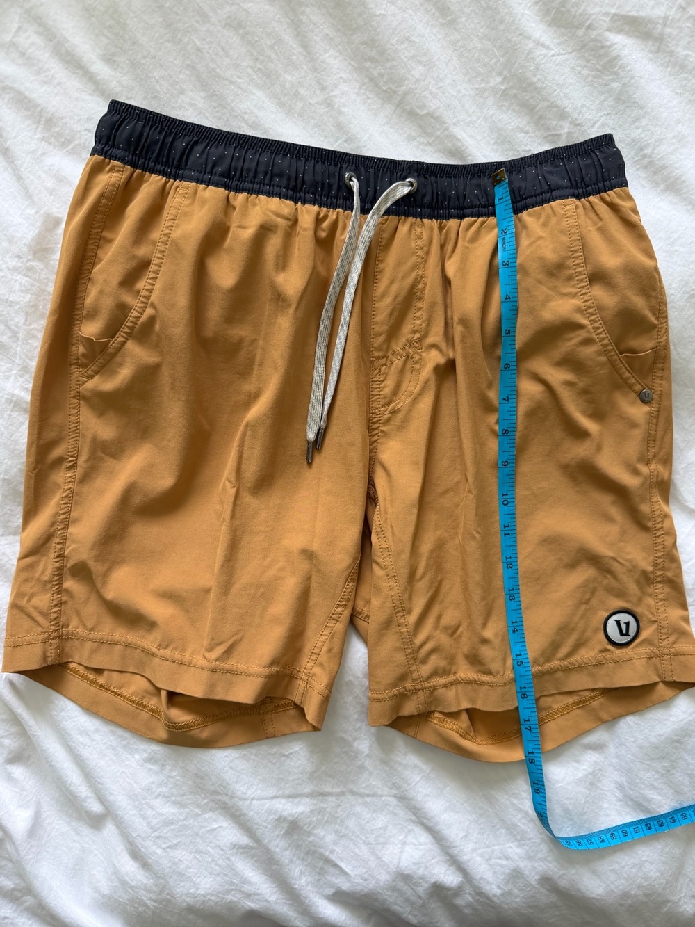 Vuori men’s kore short size medium mens m workout shorts lined